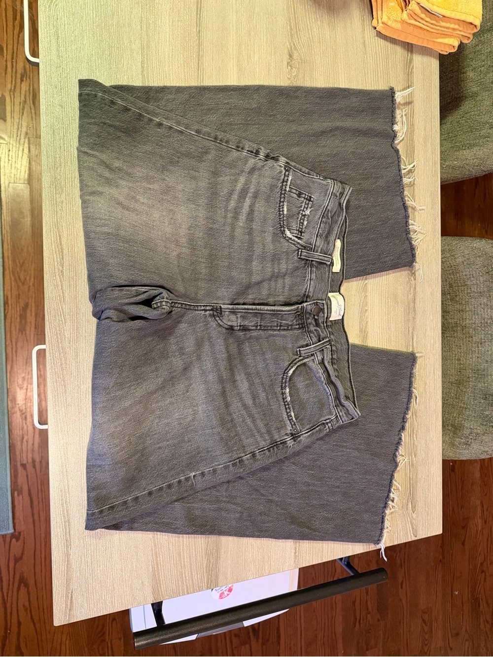 Universal Thread Wide-Leg Raw Hem Gray Denim Jeans